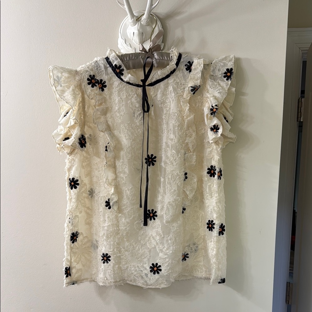 Floral Lace Ruffle Top - Cream